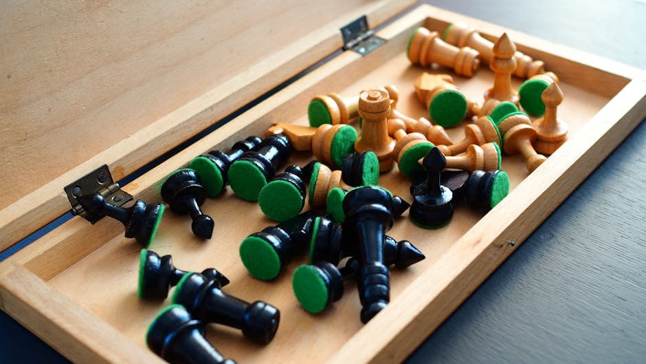 Houten bordspel met speelstukken
